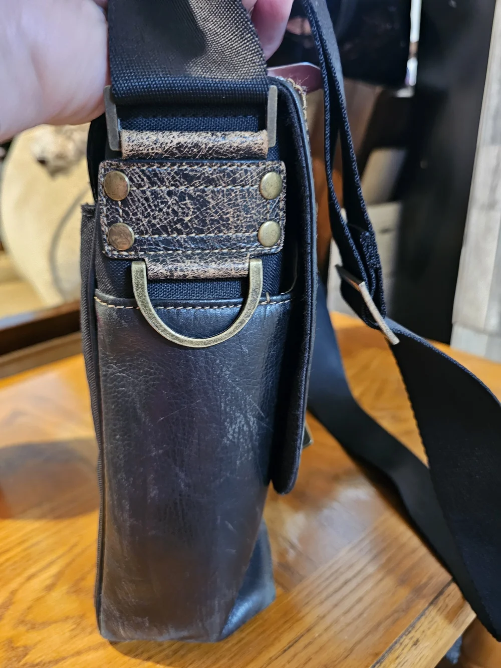 Men's Black Leather Messenger Bag with Adjustable Strap